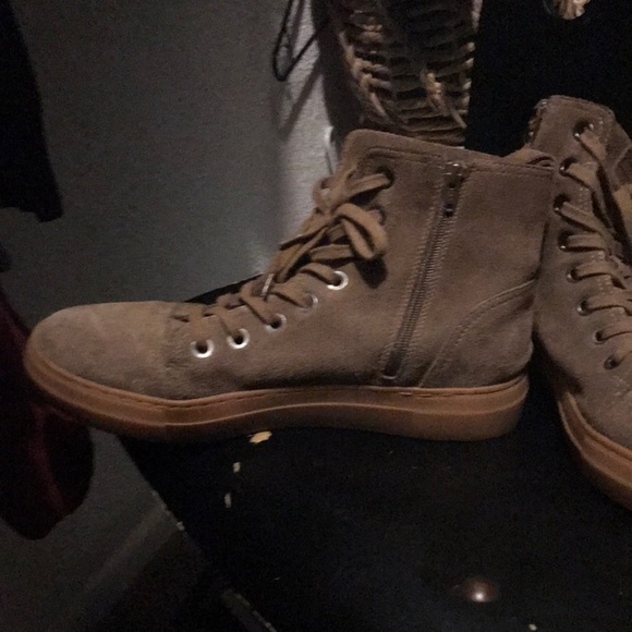 Steve Madden Brown Suede Boots - Picture 3 of 7